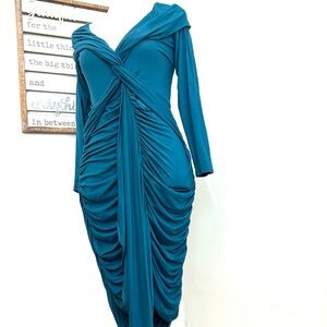 Venus Teal Dress Long Sleeve Ruched V-Neck Soft Stretchy Size Medium